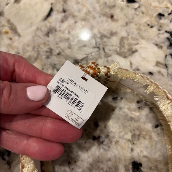 ❤️Shiraleah Tan and Cream Patterned Headband - Picture 6 of 6